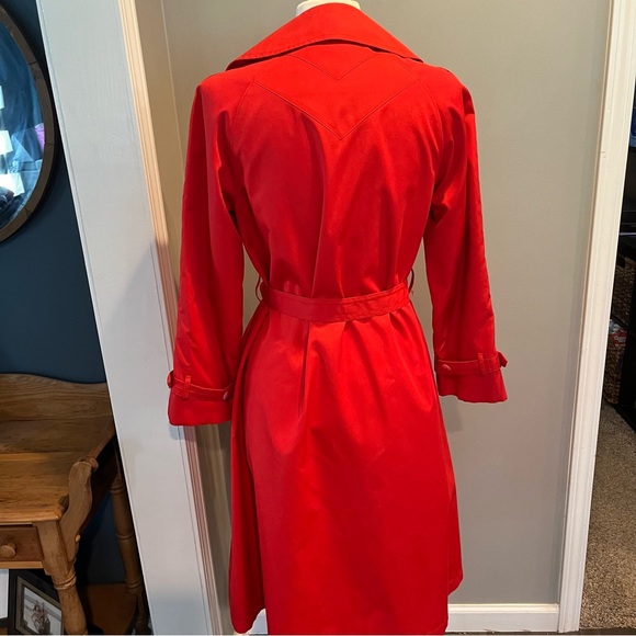 Vintage Misty Harbor Red Trench Coat with Matching Head Scarf, Size 6 - Picture 4 of 16